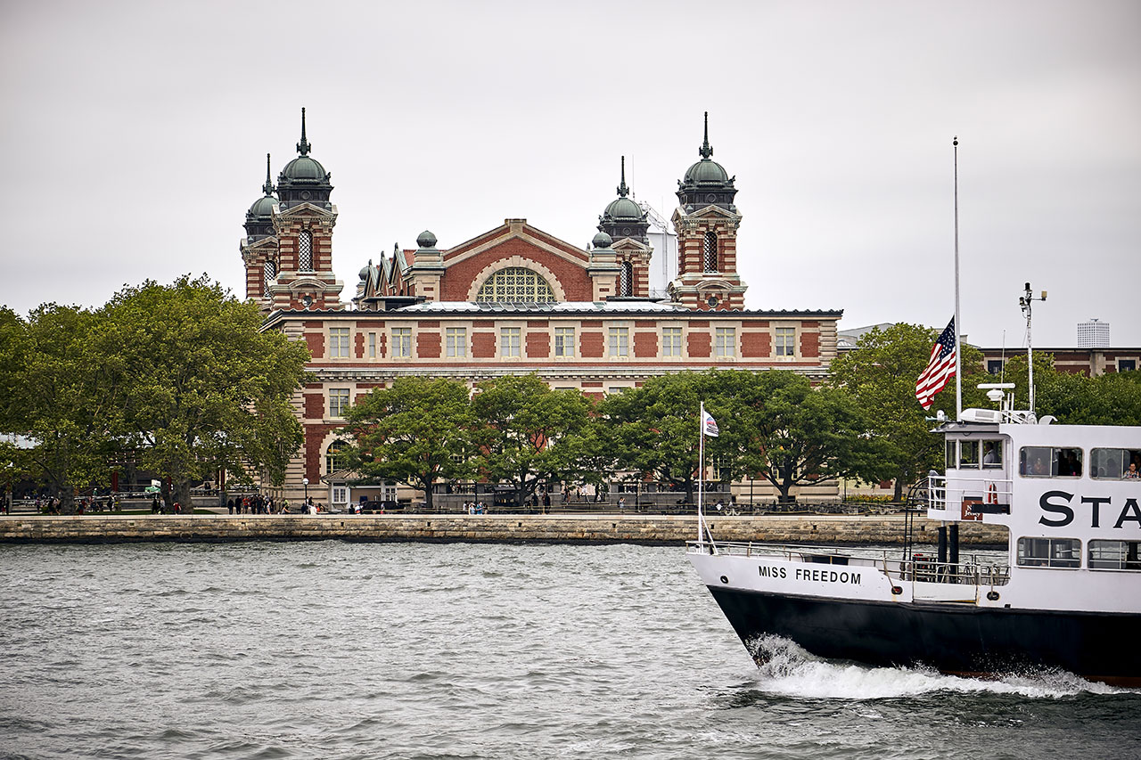 La edad de oro de la inmigración en Ellis Island: la puerta de entrada al Nuevo Mundo